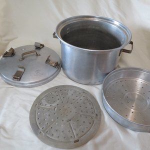 Vintage Deluxe American 12 Quart Waterless Cooker